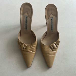 Vintage Manolo Blahnik Nude Mules